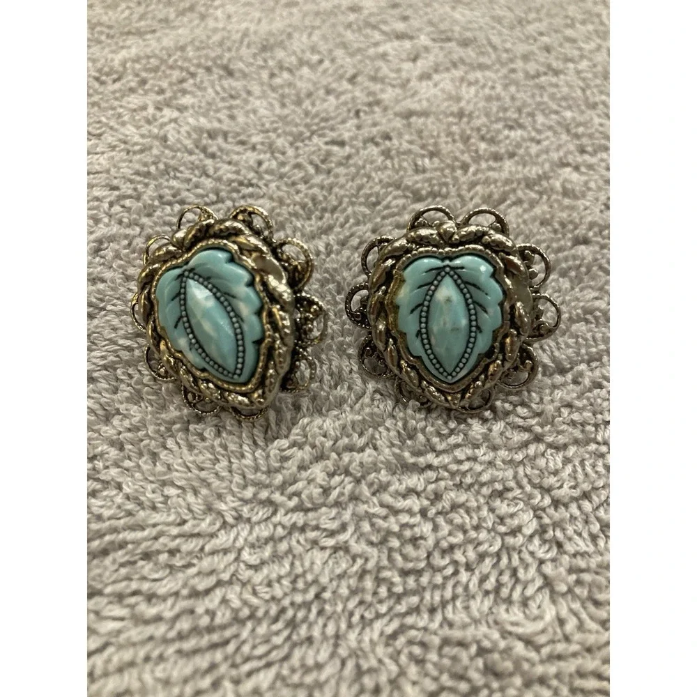 Vintage Turquoise Color‎ Cabochon Screw Back Earrings Ornate Filigree